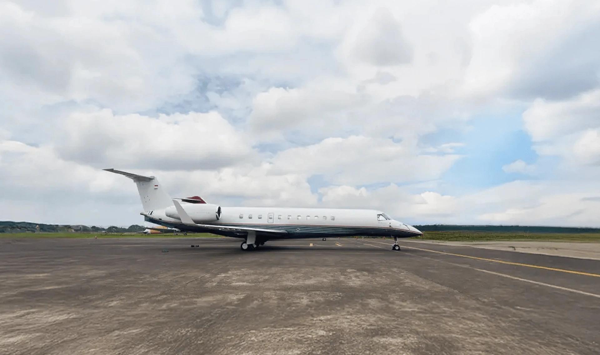 banner Legacy 650 mobile